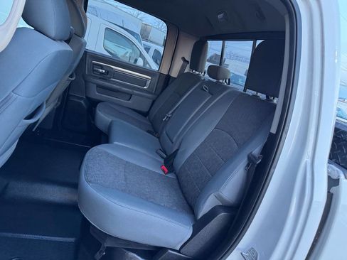 Used 2017 RAM 1500 Classic SLT image 9