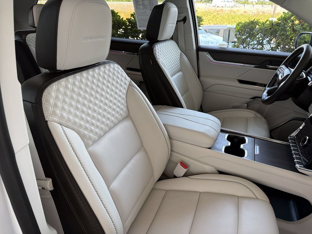 Certified 2024 GMC Acadia Denali w/ LPO, Floor Liner Package AWD/4WD image 29