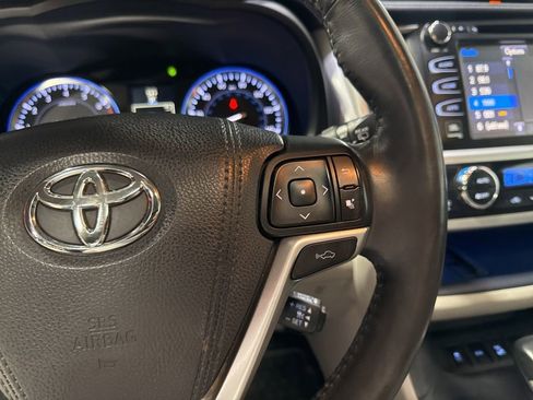 Used 2015 Toyota Highlander Limited Platinum AWD/4WD image 12