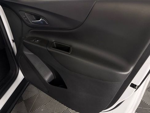 Used 2022 Chevrolet Equinox LT image 34