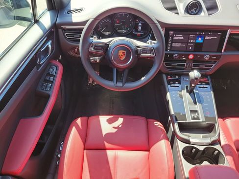 New 2026 Porsche Macan image 21