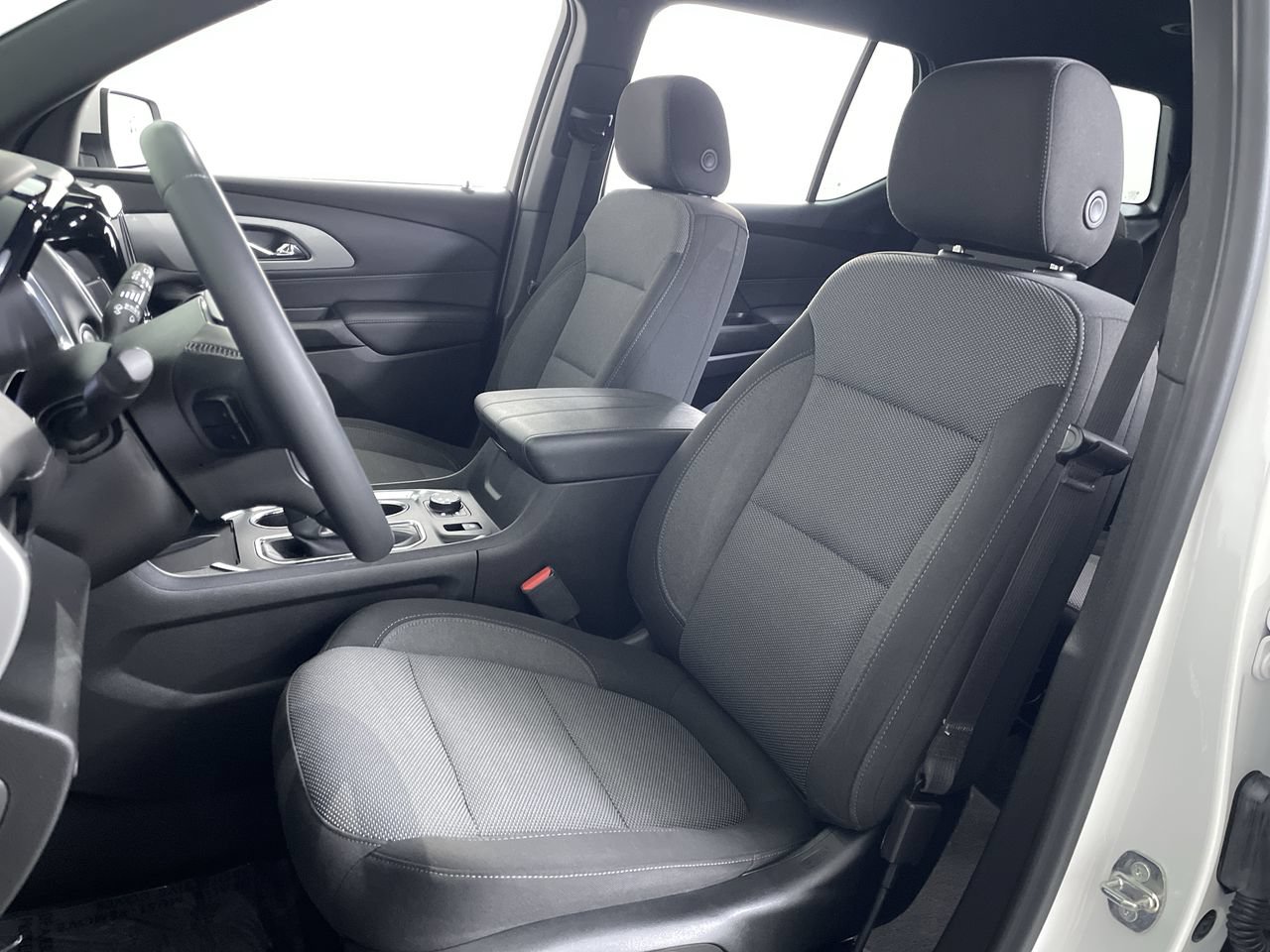 Used 2023 Chevrolet Traverse LT AWD/4WD image 13