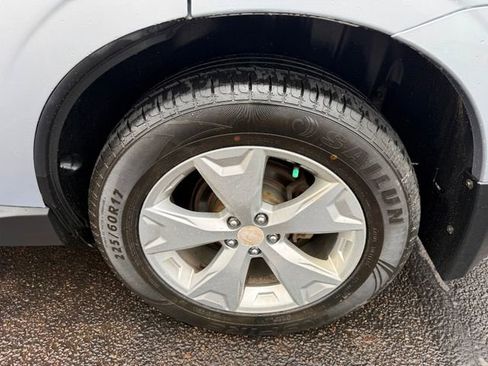 Used 2015 Subaru Forester 2.5i w/ Alloy Wheel Package image 11