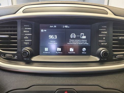 Used 2020 Kia Sorento LX FWD image 25