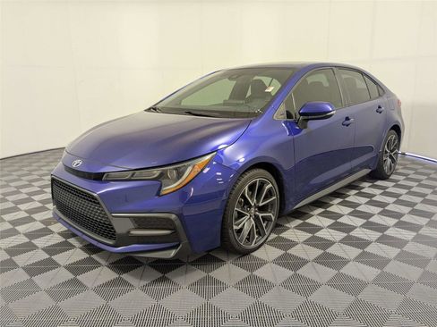 Used 2020 Toyota Corolla SE image 2