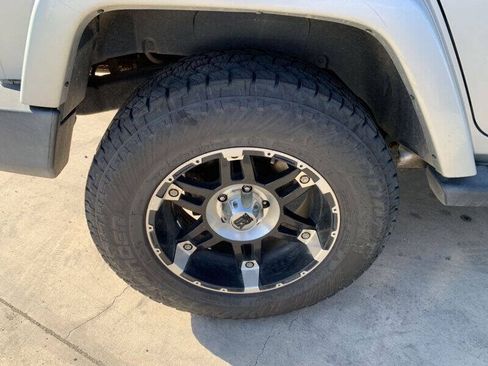 Used 2012 Jeep Wrangler Unlimited Sahara w/ Connectivity Group AWD/4WD image 17