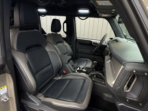 Used 2025 Ford Bronco Outer Banks AWD/4WD image 35