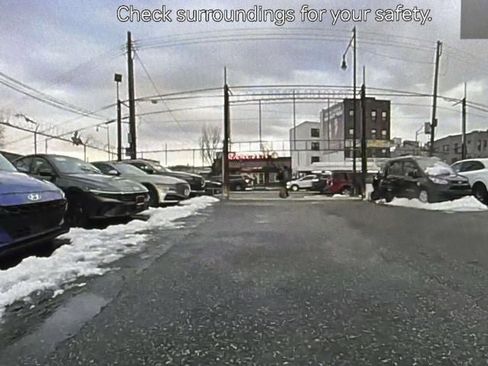 Used 2025 Genesis GV70 3.5T Sport w/ Sport Advanced Package image 32