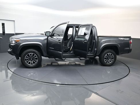 Used 2023 Toyota Tacoma TRD Sport w/ Technology Package AWD/4WD image 26