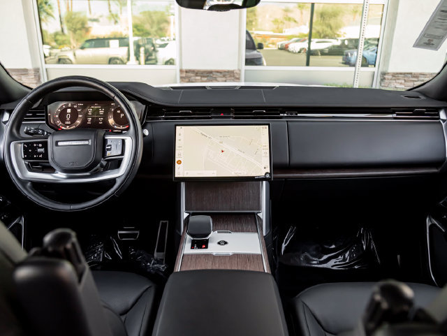 Certified 2024 Land Rover Range Rover SE AWD/4WD image 23