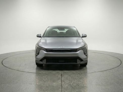 Used 2025 Kia K4 FWD image 2