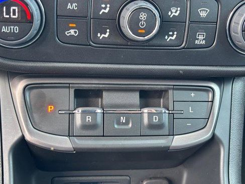 Used 2024 GMC Terrain AT4 w/ Tech Package AWD/4WD image 24