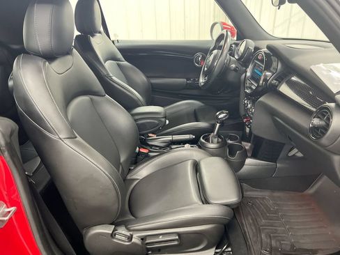 Used 2019 MINI Cooper S w/ Signature Upholstery Package FWD image 21