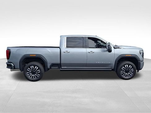 Used 2024 GMC Sierra 2500 Denali Ultimate AWD/4WD image 7