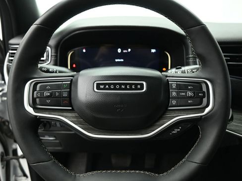 Used 2022 Jeep Wagoneer Series II image 13