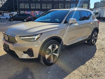 Certified 2025 Volvo XC40 B5 Core w/ Protection Package Premier