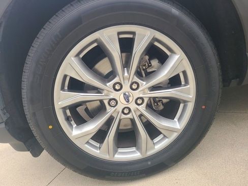 Used 2022 Ford Explorer Limited w/ Equipment Group 301A image 12