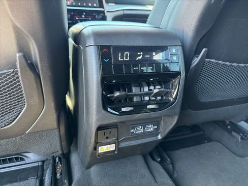 Used 2024 Jeep Grand Cherokee L Laredo AWD/4WD image 29