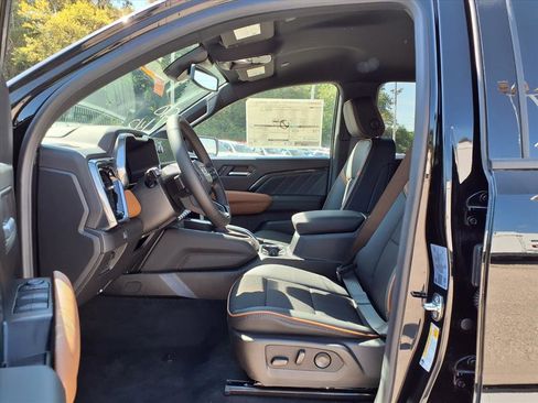 New 2026 GMC Canyon AT4 AWD/4WD image 13