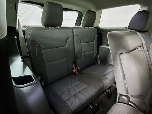 Used 2020 GMC Acadia SLE w/ Driver Convenience Package image 27