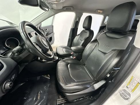 Used 2019 Jeep Compass Limited image 17