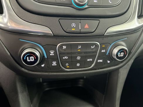 Used 2023 Chevrolet Equinox LT FWD image 16