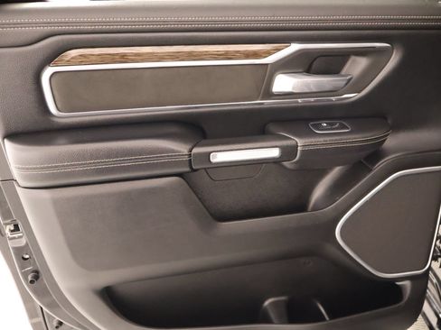 Used 2019 RAM 1500 Laramie AWD/4WD image 19