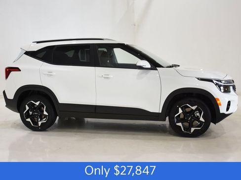 New 2026 Kia Seltos S image 3