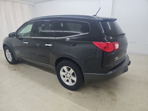 Used 2009 Chevrolet Traverse LT FWD image 6