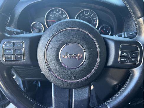 Used 2014 Jeep Wrangler Unlimited Rubicon w/ Connectivity Group image 20