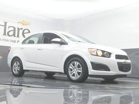 Used 2014 Chevrolet Sonic LT FWD image 2
