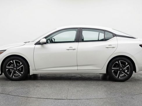 Used 2025 Nissan Sentra SV image 5