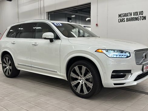 Used 2025 Volvo XC90 T8 Ultra w/ Protection Package Premier image 3