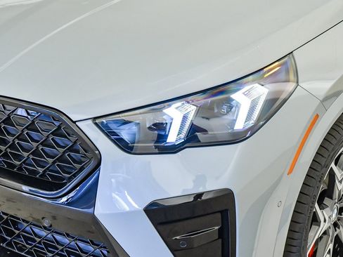 New 2026 BMW X2 xDrive28i image 9