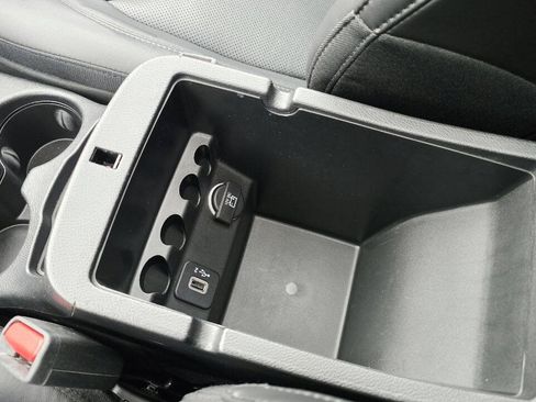 Used 2019 Jeep Cherokee Limited w/ Luxury Group AWD/4WD image 29