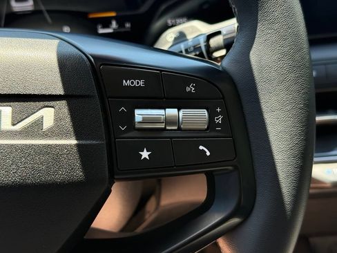 Certified 2025 Kia K4 EX FWD image 21
