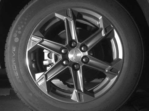 Used 2025 Chevrolet Blazer LT image 15