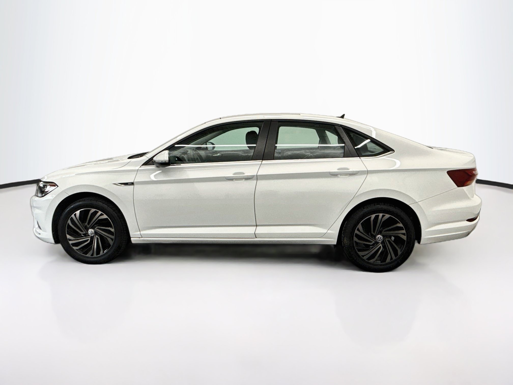 Used 2019 Volkswagen Jetta SEL Premium FWD image 4