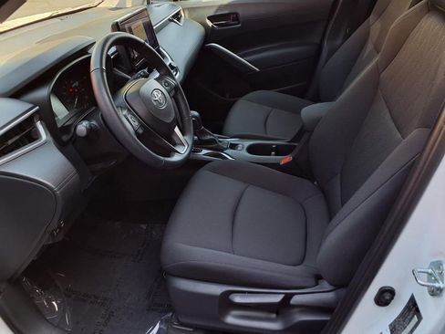 Certified 2024 Toyota Corolla Cross LE w/ Moonroof Package FWD image 17