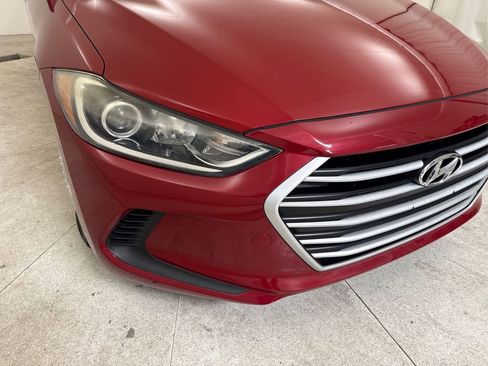 Used 2017 Hyundai Elantra SE FWD image 11