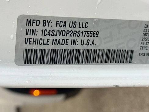 Used 2024 Jeep Wagoneer Series III AWD/4WD image 36