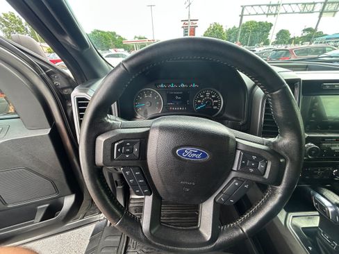 Used 2017 Ford F150 XLT w/ Equipment Group 302A Luxury AWD/4WD image 8