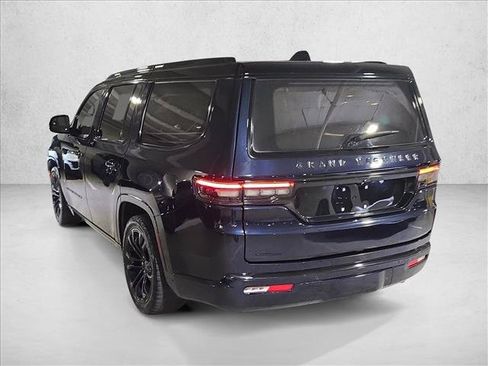 Used 2022 Jeep Grand Wagoneer Series II AWD/4WD image 7
