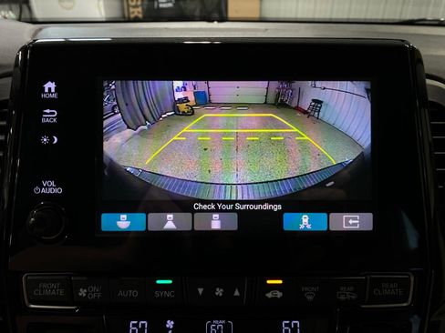 Used 2018 Honda Odyssey Elite image 11