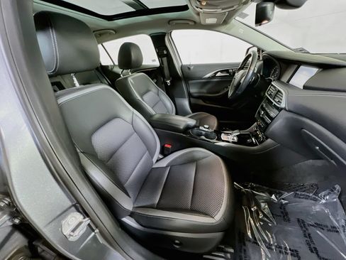 Used 2019 INFINITI QX30 AWD w/ Navigation Package image 28