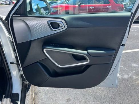 Certified 2024 Kia Soul LX w/ Option Group 015 FWD image 28