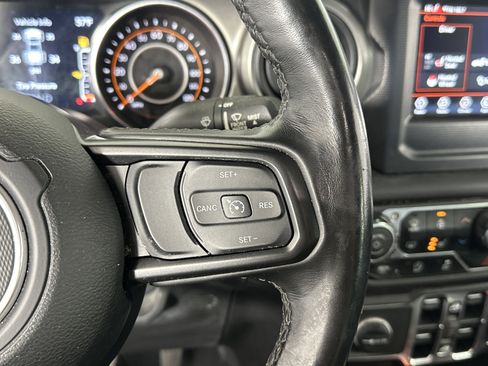 Used 2021 Jeep Gladiator Sport image 30