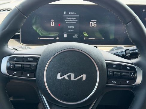 Used 2025 Kia K5 GT-Line w/ GT-Line Premium Package AWD/4WD image 11