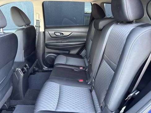 Used 2018 Nissan Rogue SV FWD image 6