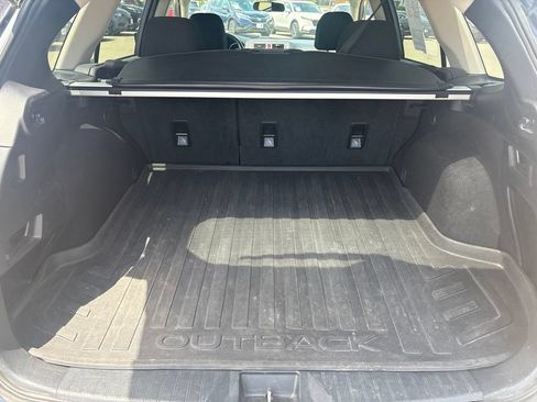 Used 2017 Subaru Outback 2.5i Premium AWD/4WD image 37